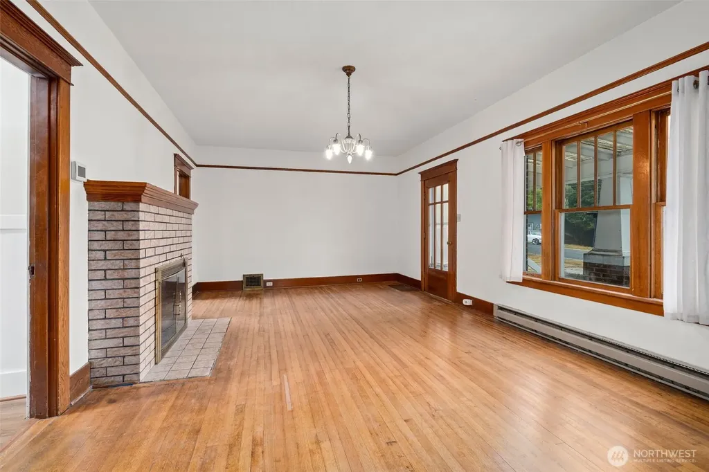 26 SE Spring Street Chehalis WA 98532