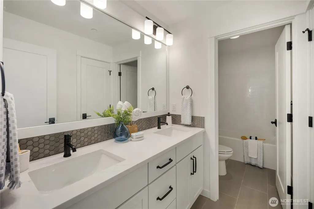809 211th Place SE Bothell WA 98021