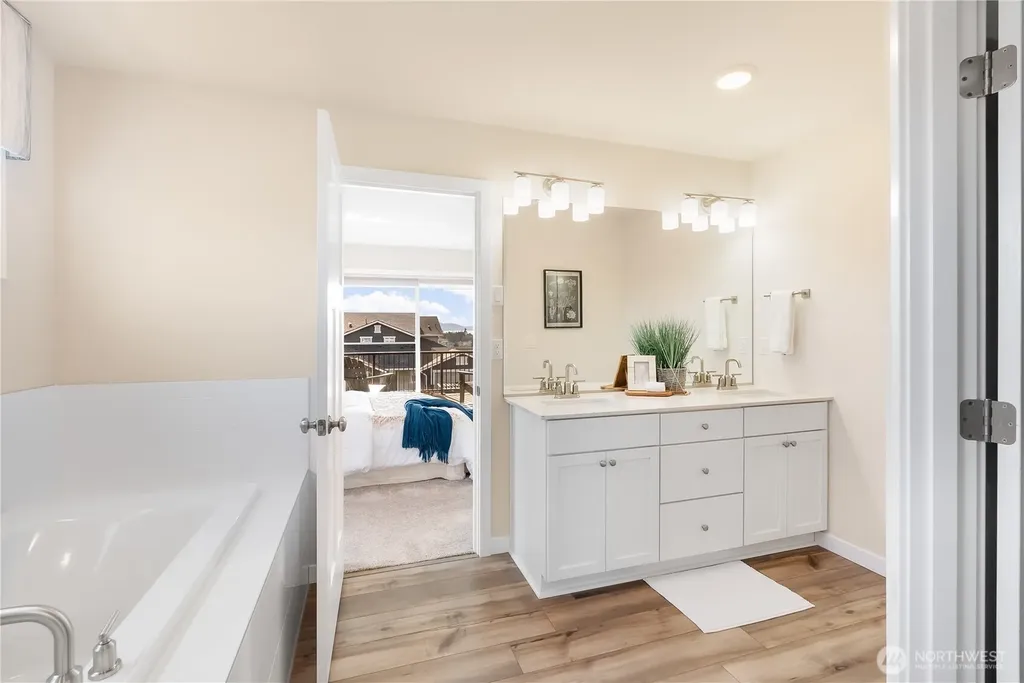 5434 Lasiandra Drive Blaine WA 98230