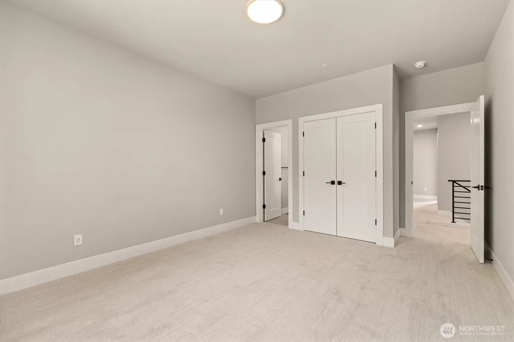 18520 83rd Avenue NE Kenmore WA 98028