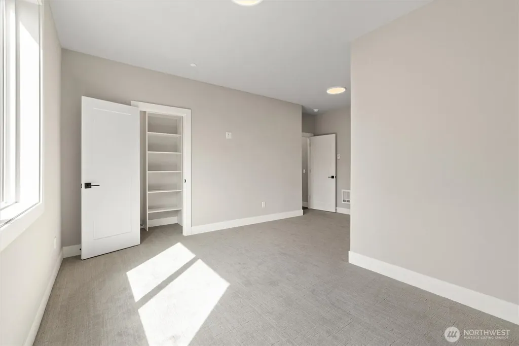 18520 83rd Avenue NE Kenmore WA 98028