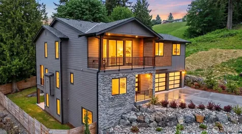 18520 83rd Avenue NE Kenmore WA 98028