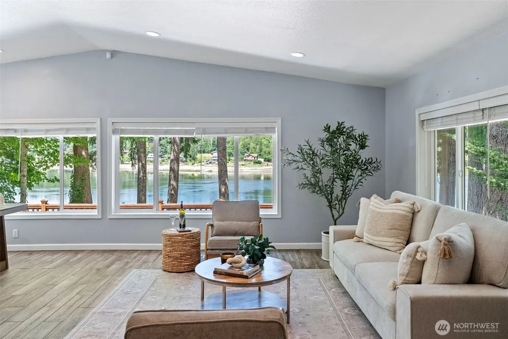 3355 SE Arcadia Road Shelton WA 98584