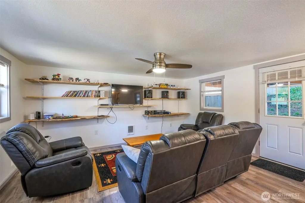 2803 S Woodhill Court Westport WA 98595