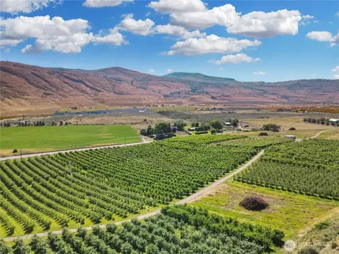 223 Old Riverside Highway Omak WA 98841