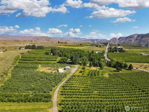 223 Old Riverside Highway Omak WA 98841