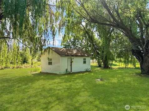 223 Old Riverside Highway Omak WA 98841