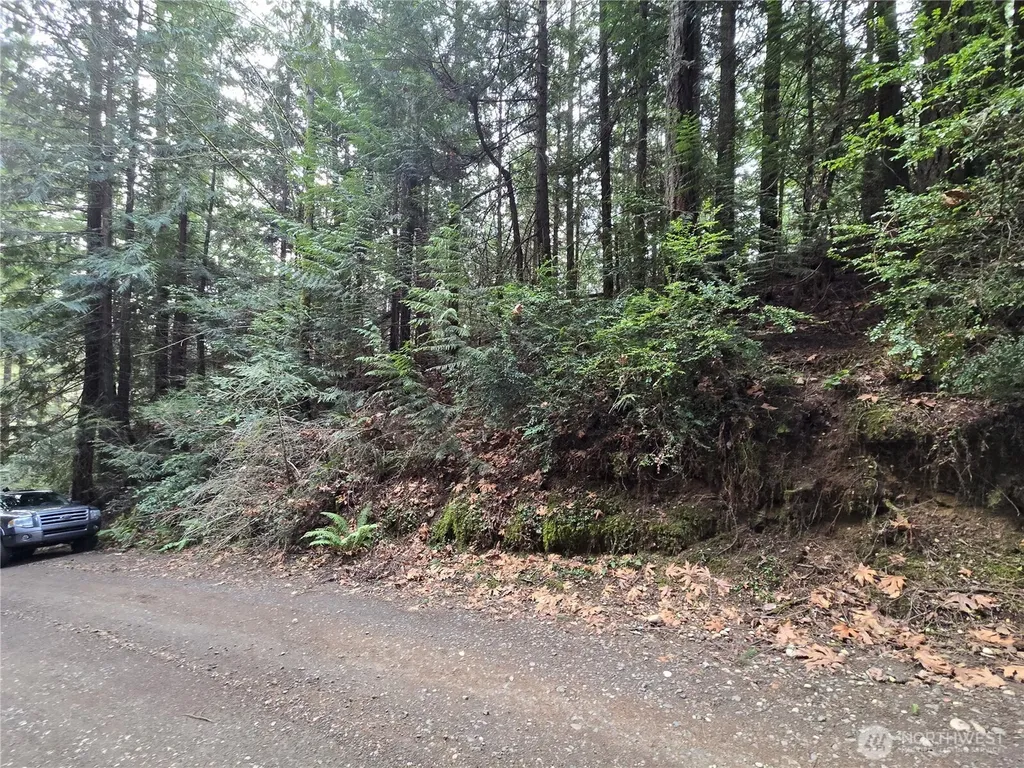216 Bond Road NE Poulsbo WA 98370