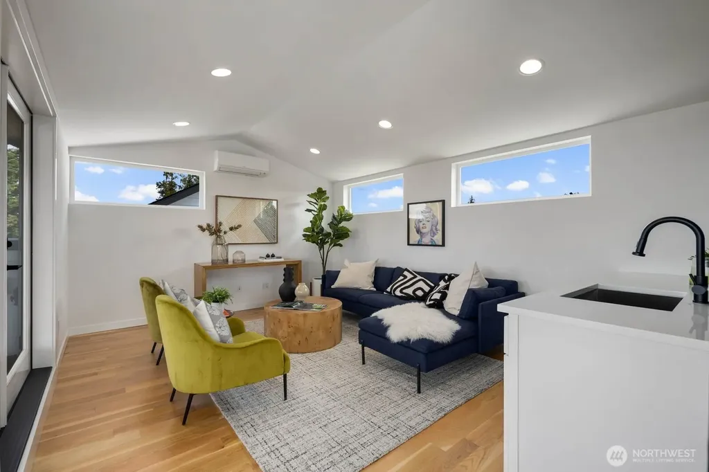 6103 S Norfolk Street Seattle WA 98118