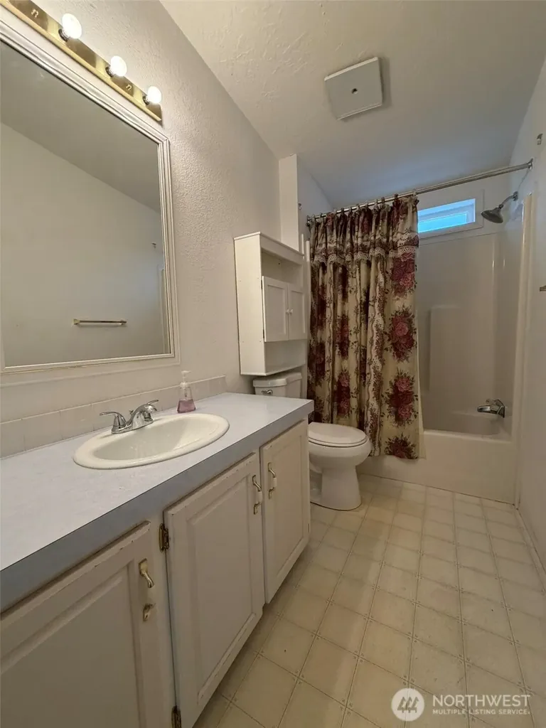 100 Leisure Drive Aberdeen WA 98520