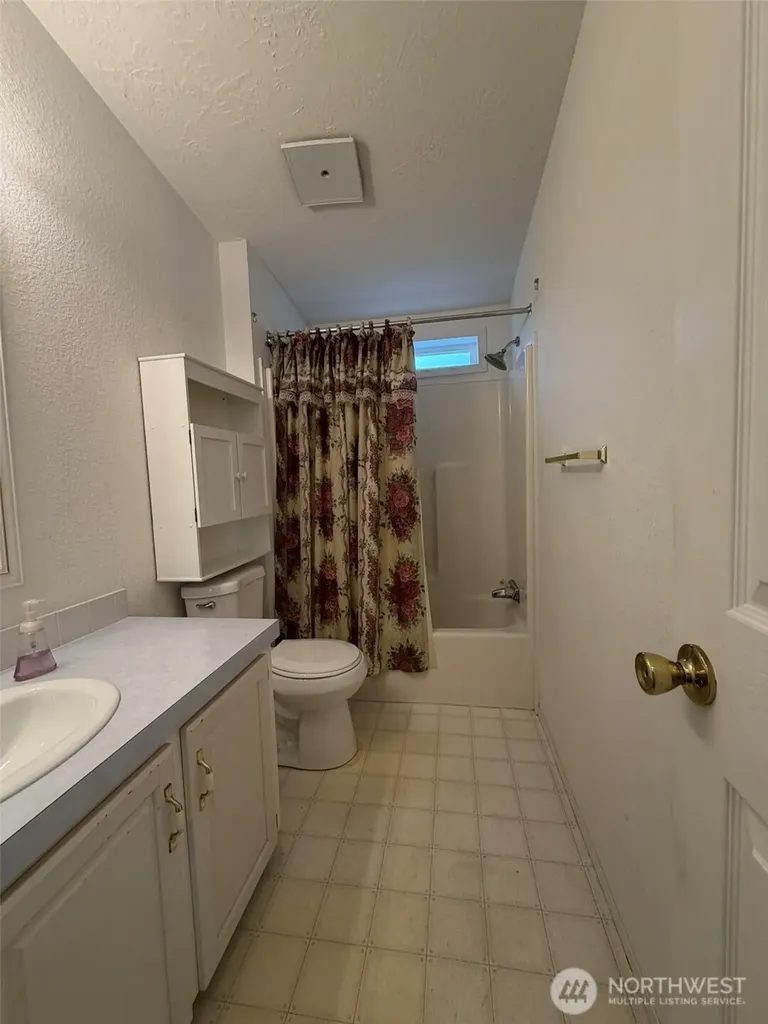 100 Leisure Drive Aberdeen WA 98520