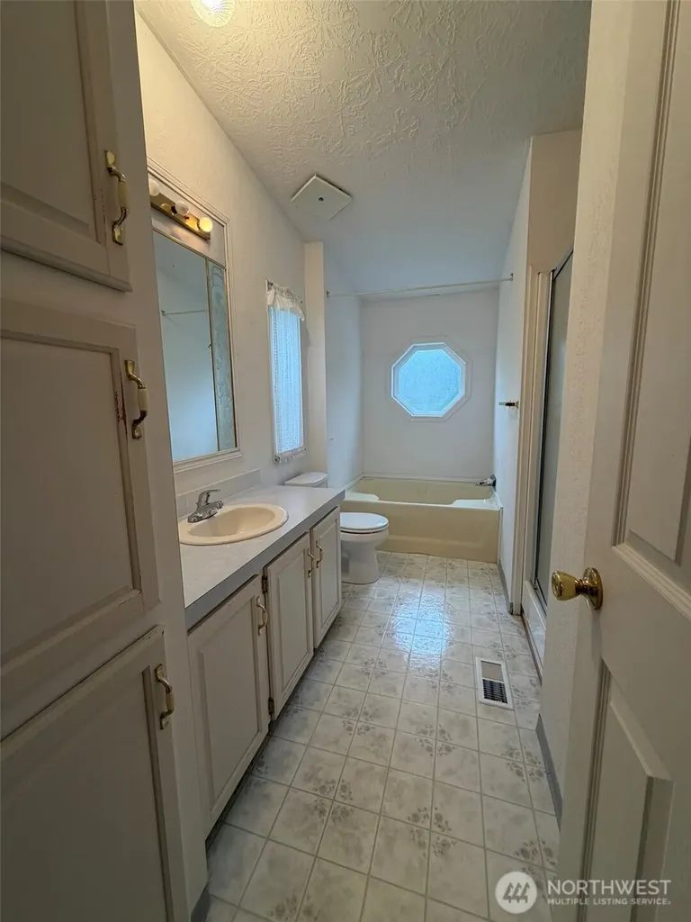 100 Leisure Drive Aberdeen WA 98520