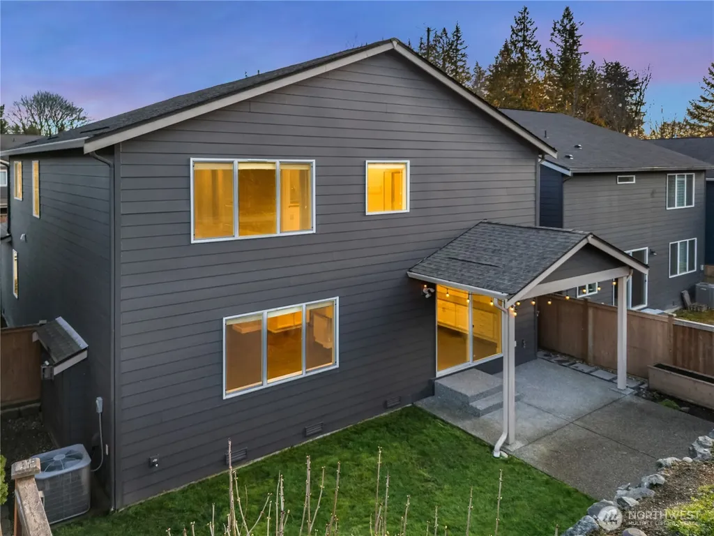2238 100th Drive SE Lake Stevens WA 98258