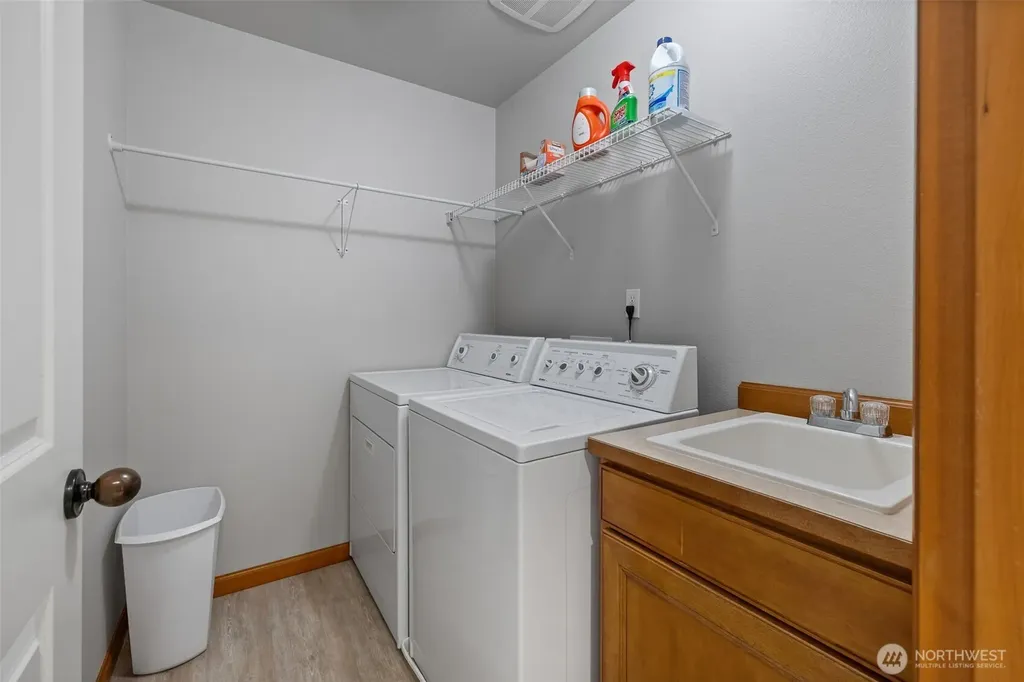 15405 35th Avenue W Lynnwood WA 98037
