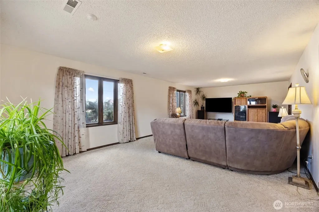 4537 Dunn Street NE Moses Lake WA 98837