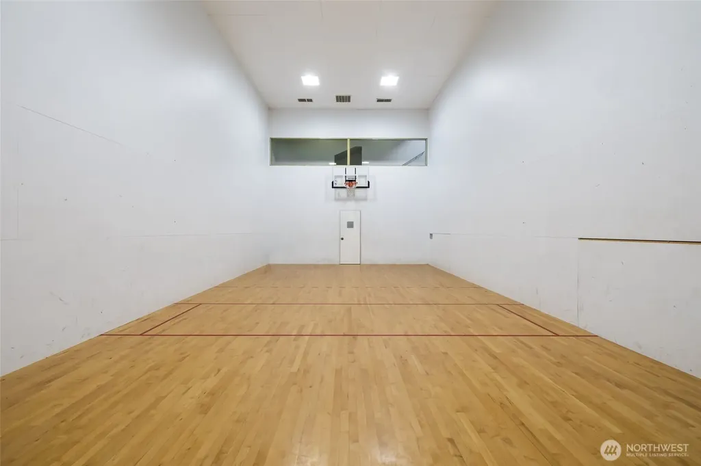 12611 109th Court NE Kirkland WA 98034