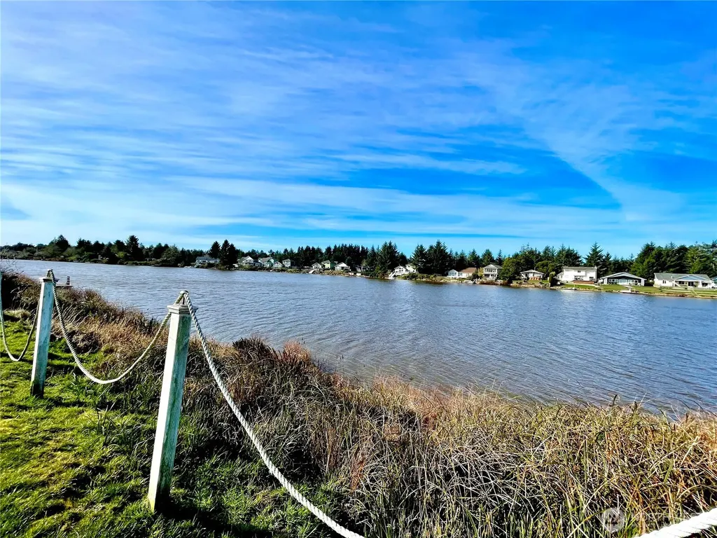 571 E Chance A La Mer NE Ocean Shores WA 98569