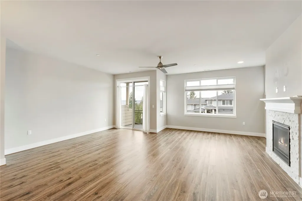 20702 93rd Place S Kent WA 98031