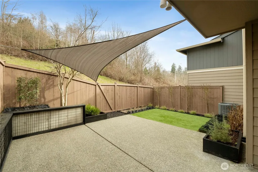 20702 93rd Place S Kent WA 98031