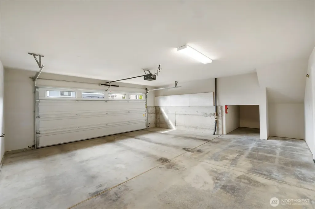 20702 93rd Place S Kent WA 98031