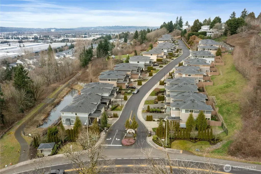 20702 93rd Place S Kent WA 98031