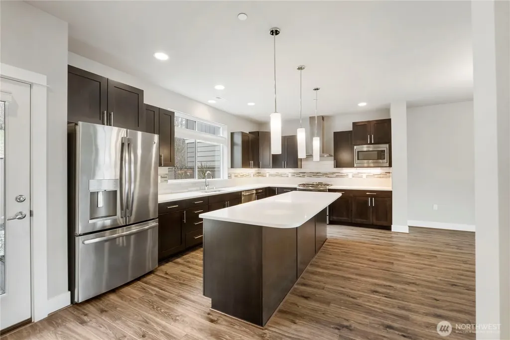 20702 93rd Place S Kent WA 98031