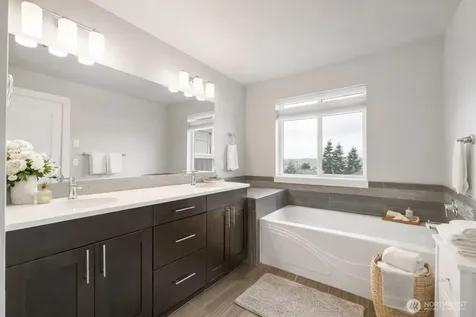 20702 93rd Place S Kent WA 98031