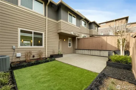 20702 93rd Place S Kent WA 98031
