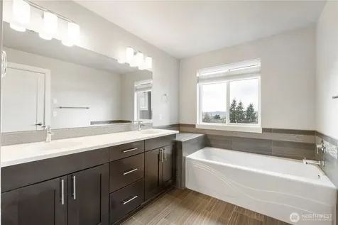 20702 93rd Place S Kent WA 98031