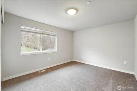 20702 93rd Place S Kent WA 98031