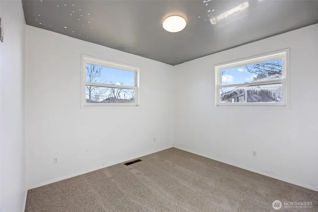1634 S Wallace Street Moses Lake WA 98837