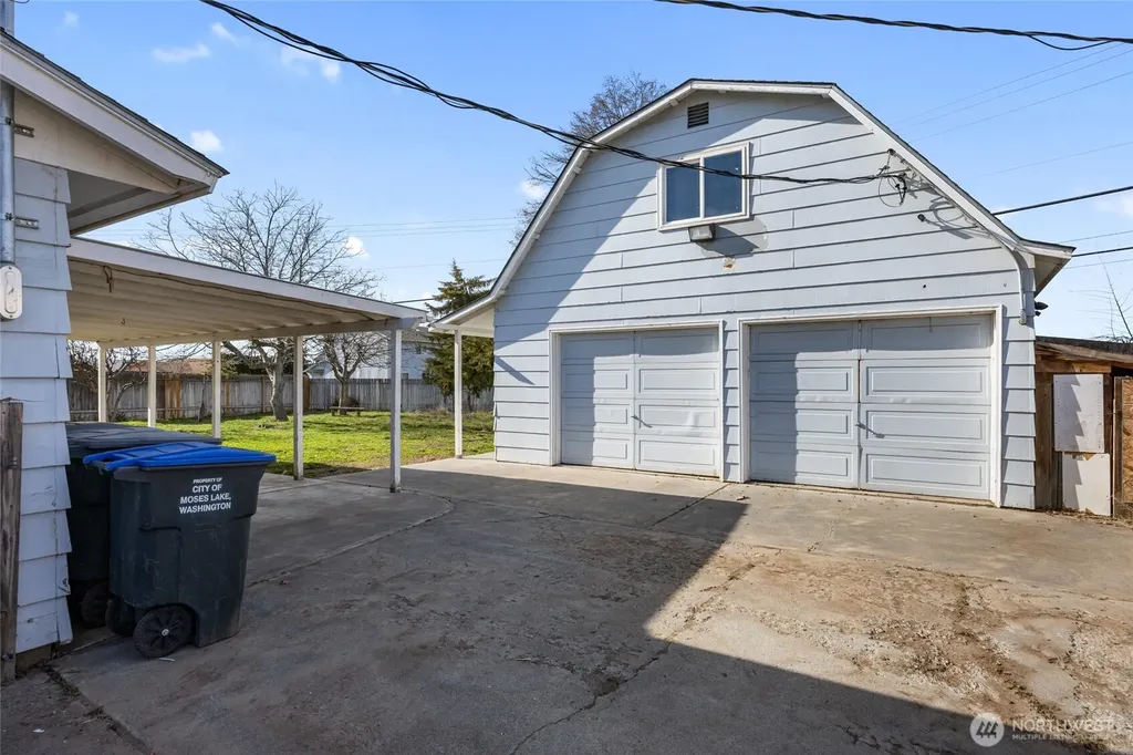 1634 S Wallace Street Moses Lake WA 98837