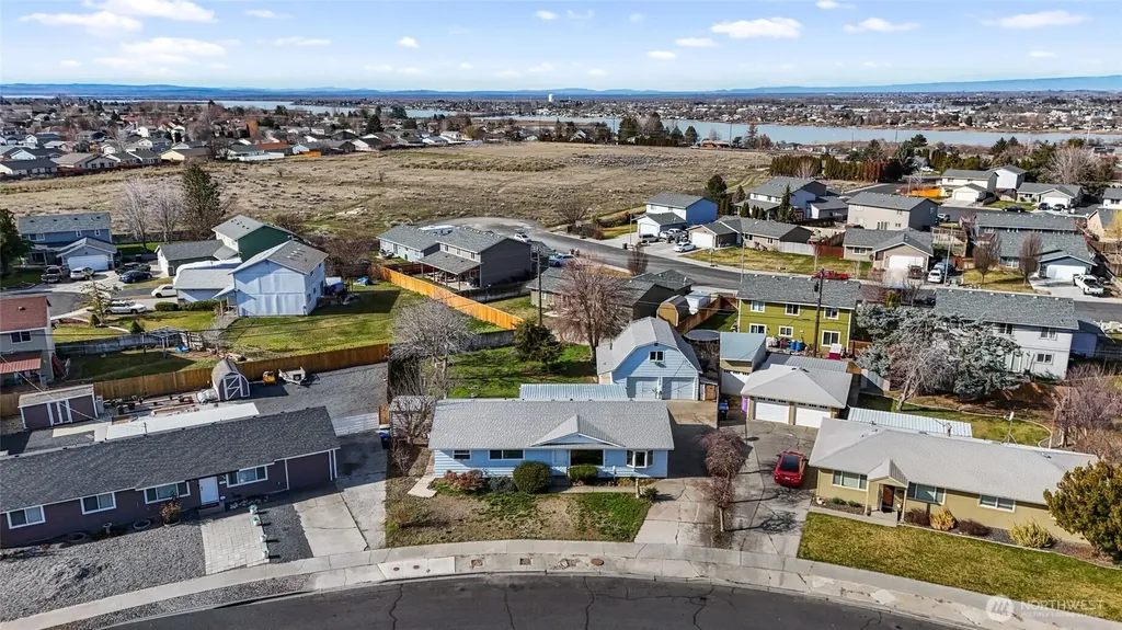 1634 S Wallace Street Moses Lake WA 98837