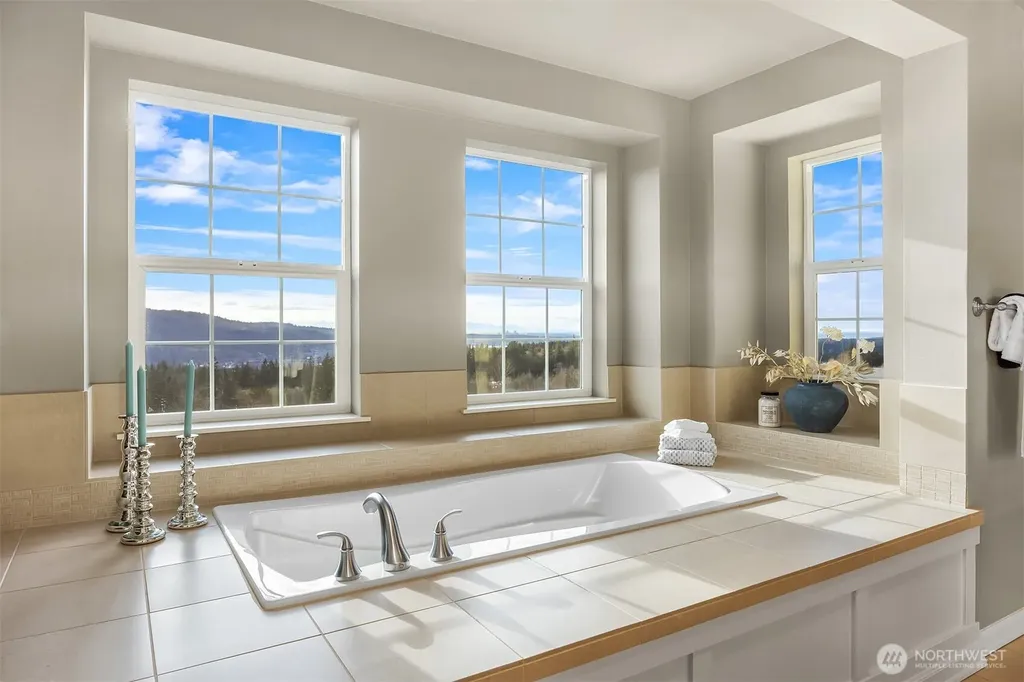 2440 NE Daphne Street Issaquah WA 98029