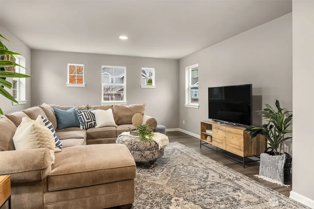 2440 NE Daphne Street Issaquah WA 98029