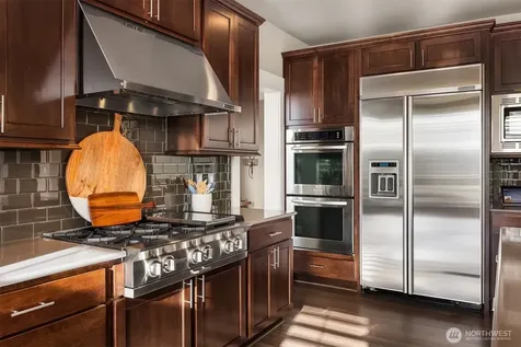 2440 NE Daphne Street Issaquah WA 98029