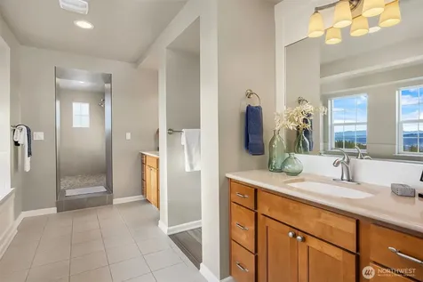 2440 NE Daphne Street Issaquah WA 98029