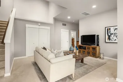 2440 NE Daphne Street Issaquah WA 98029