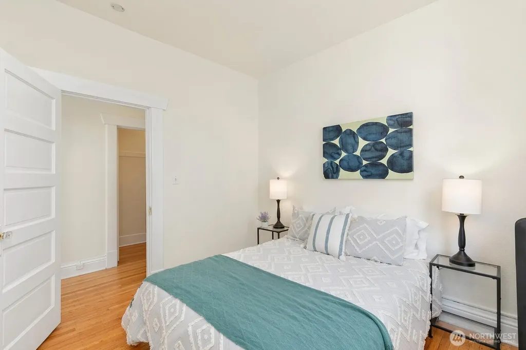 901 NE 43rd Street Seattle WA 98105
