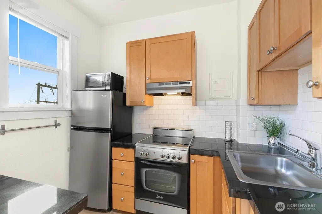 901 NE 43rd Street Seattle WA 98105