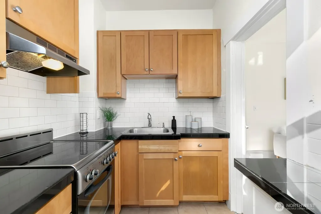 901 NE 43rd Street Seattle WA 98105