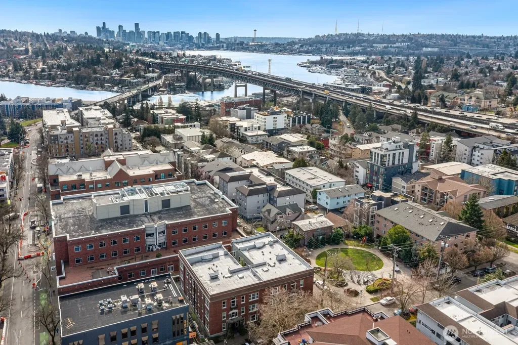 901 NE 43rd Street Seattle WA 98105