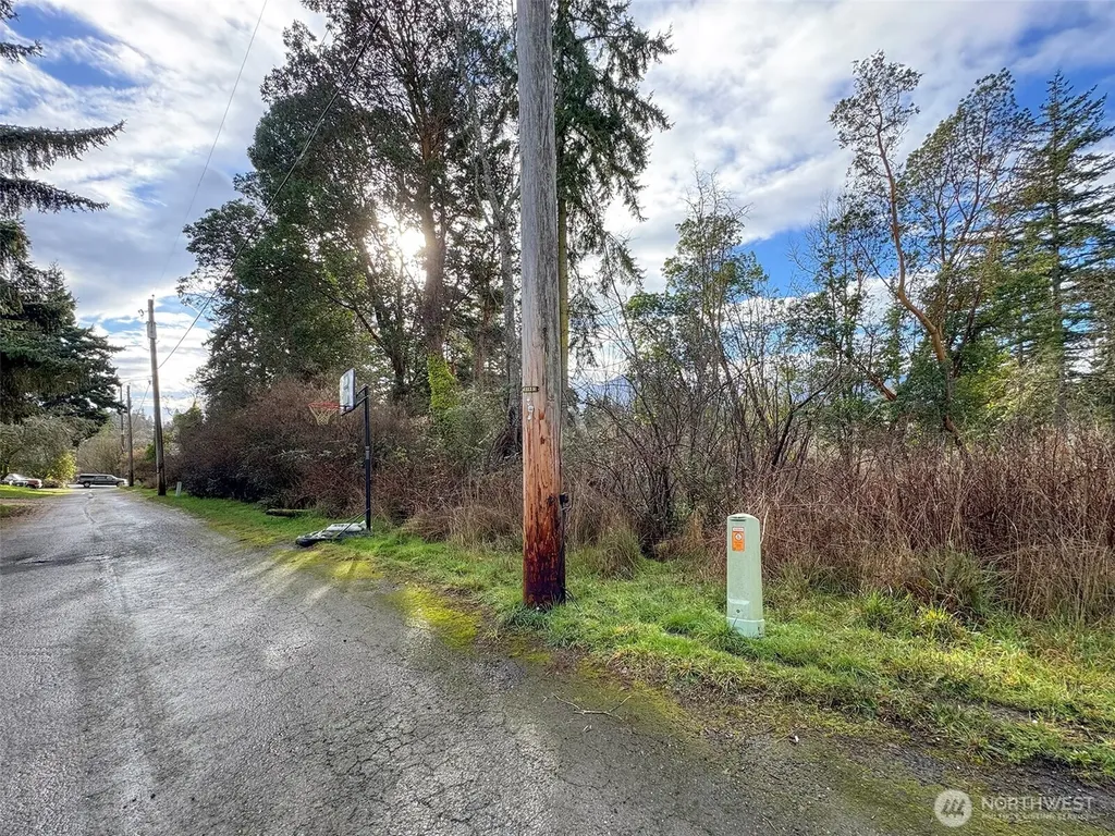 0 W 8/9 Alley Port Angeles WA 98363