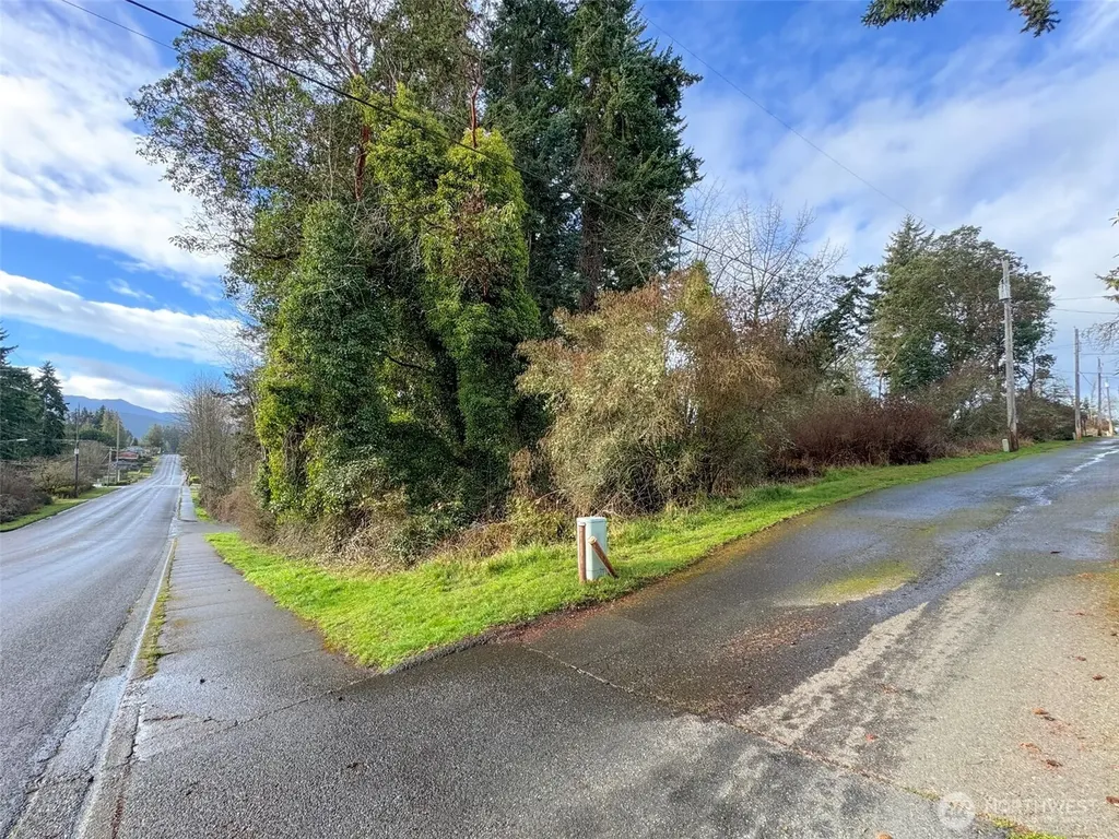 0 W 8/9 Alley Port Angeles WA 98363