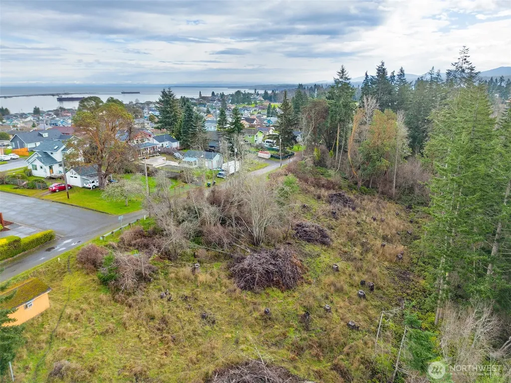 0 W 8/9 Alley Port Angeles WA 98363