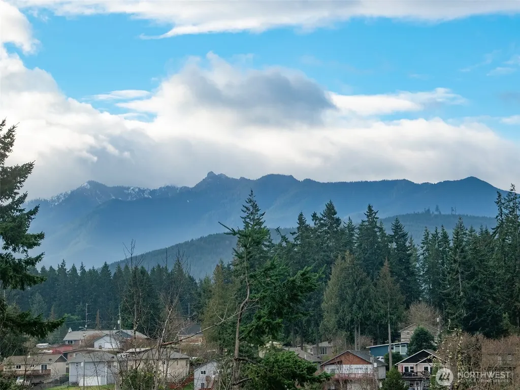 0 W 8/9 Alley Port Angeles WA 98363