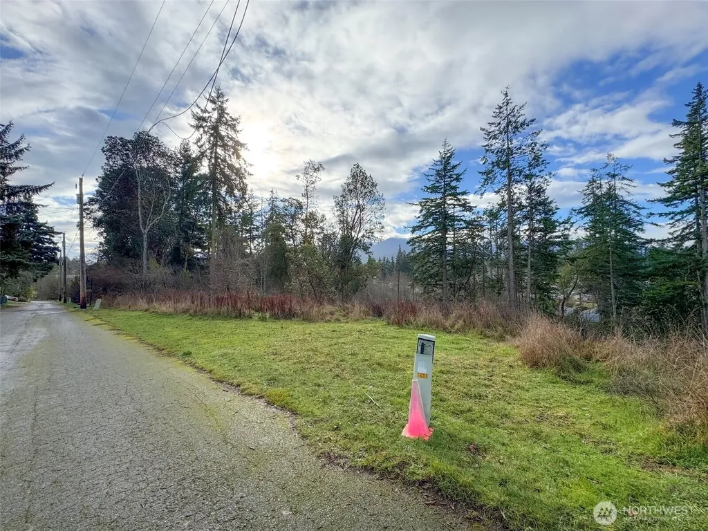 0 W 8/9 Alley Port Angeles WA 98363