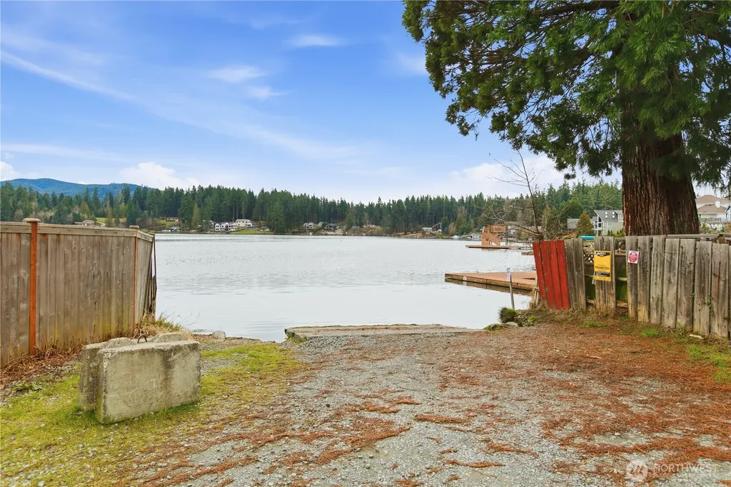 12120 S Clear Lake Road E Eatonville WA 98328