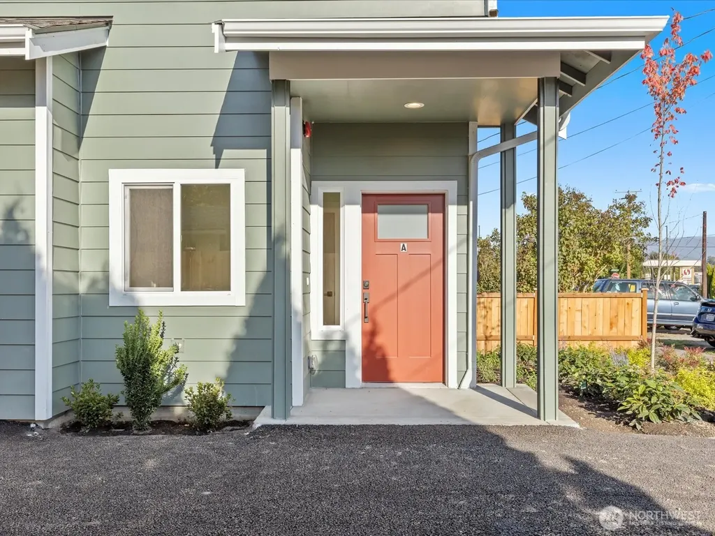 215 Corrin Avenue NW Orting WA 98360