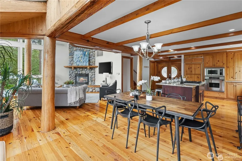 8526 E Mercer Way Mercer Island WA 98040